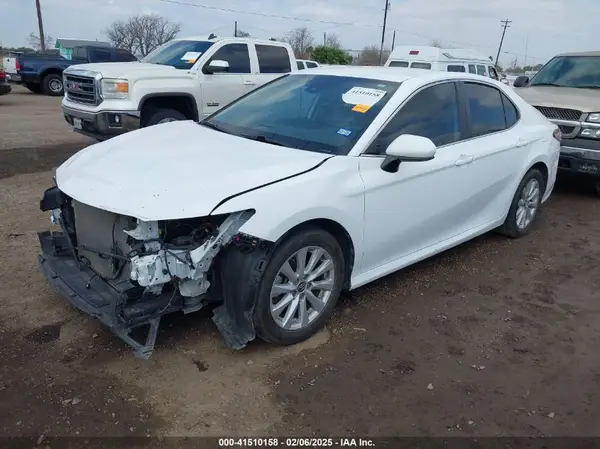 4T1C11AK8LU910763 2020 TOYOTA CAMRY - Image 2