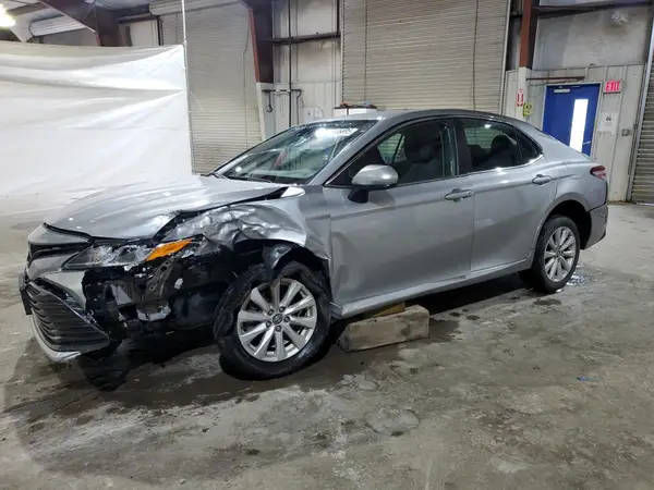 4T1C11AK8LU925599 2020 TOYOTA CAMRY - Image 1