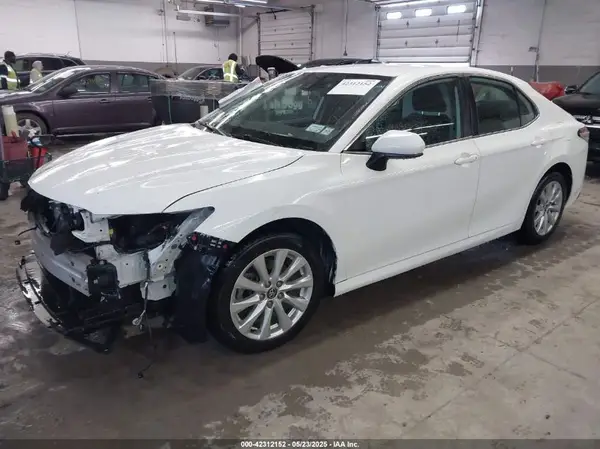 4T1C11AK8LU929278 2020 TOYOTA CAMRY - Image 2
