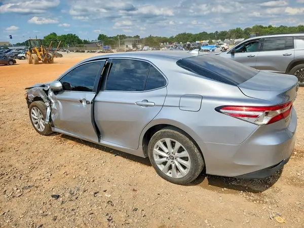 4T1C11AK8LU935906 2020 TOYOTA CAMRY - Image 2