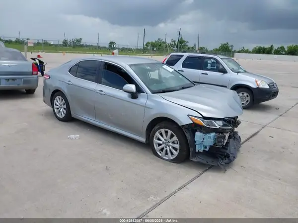 4T1C11AK8LU937297 2020 TOYOTA CAMRY - Image 1