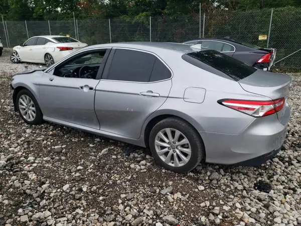 4T1C11AK8LU939017 2020 TOYOTA CAMRY - Image 2