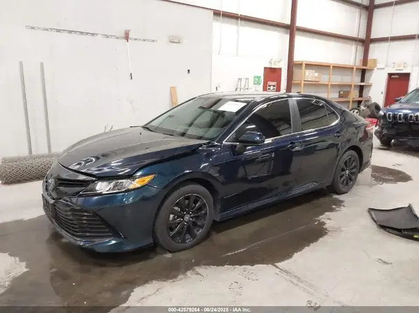 4T1C11AK8LU954813 2020 TOYOTA CAMRY - Image 2