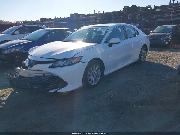 4T1C11AK8LU974236 2020 TOYOTA CAMRY - Image 2