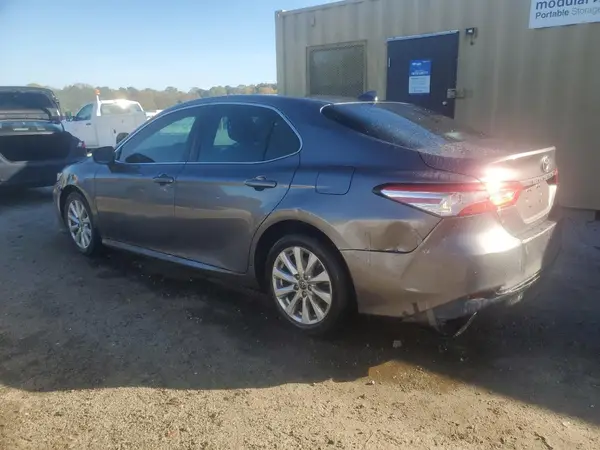 4T1C11AK8LU986385 2020 TOYOTA CAMRY - Image 2