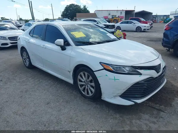 4T1C11AK8LU993613 2020 TOYOTA CAMRY - Image 1