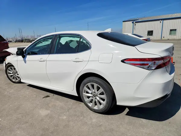 4T1C11AK8LU994745 2020 TOYOTA CAMRY - Image 2
