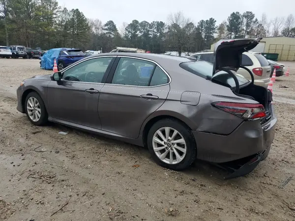 4T1C11AK8MU407574 2021 TOYOTA CAMRY - Image 2