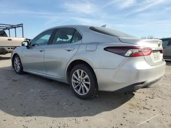 4T1C11AK8MU417439 2021 TOYOTA CAMRY - Image 2