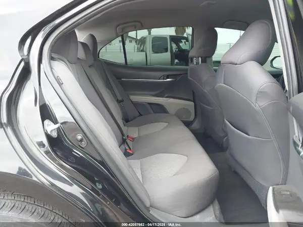 4T1C11AK8MU421894 2021 TOYOTA CAMRY - Image 8