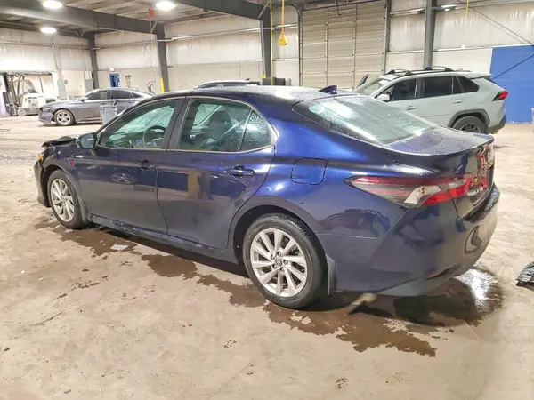 4T1C11AK8MU421927 2021 TOYOTA CAMRY - Image 2