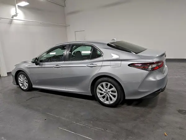 4T1C11AK8MU429204 2021 TOYOTA CAMRY - Image 2