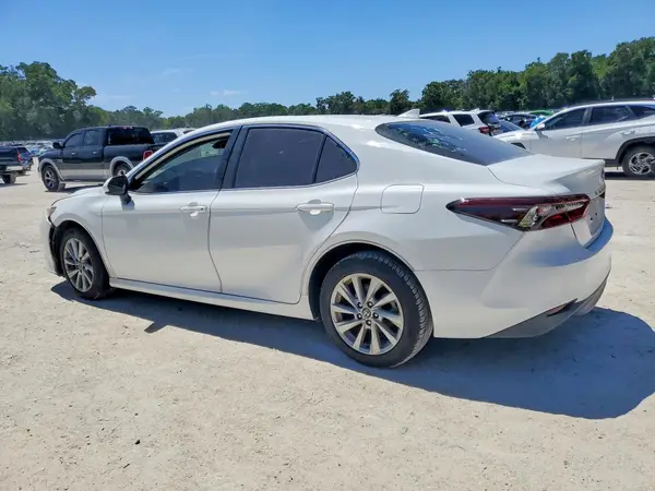 4T1C11AK8MU432183 2021 TOYOTA CAMRY - Image 2