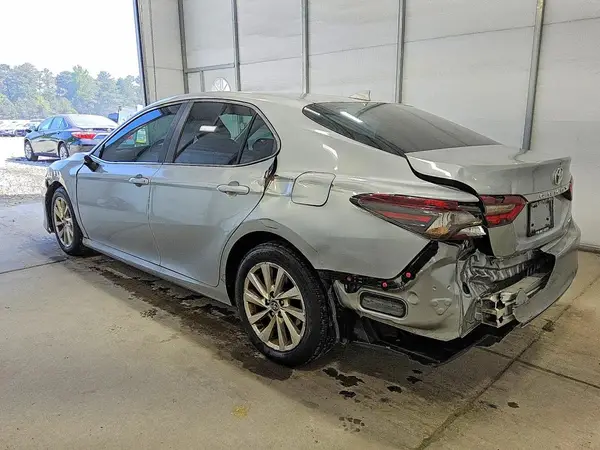 4T1C11AK8MU436184 2021 TOYOTA CAMRY - Image 2