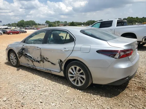 4T1C11AK8MU453230 2021 TOYOTA CAMRY - Image 2