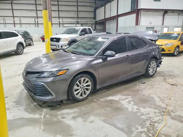 4T1C11AK8MU455060 2021 TOYOTA CAMRY - Image 1
