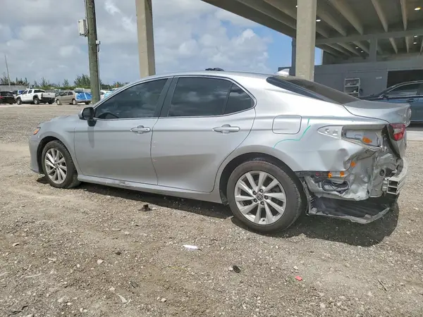 4T1C11AK8MU463952 2021 TOYOTA CAMRY - Image 2