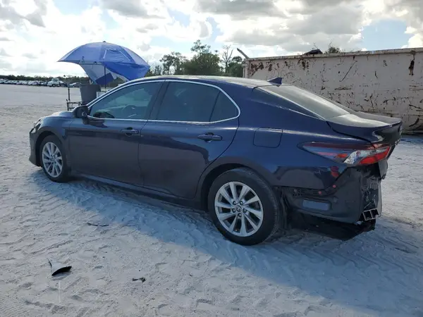 4T1C11AK8MU469735 2021 TOYOTA CAMRY - Image 2