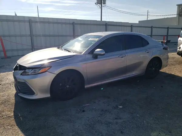 4T1C11AK8MU537936 2021 TOYOTA CAMRY - Image 1