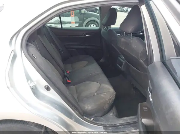 4T1C11AK8MU541209 2021 TOYOTA CAMRY - Image 8