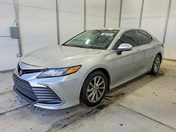 4T1C11AK8MU548872 2021 TOYOTA CAMRY - Image 1
