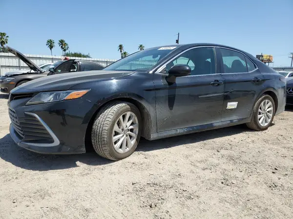 4T1C11AK8MU551321 2021 TOYOTA CAMRY - Image 1