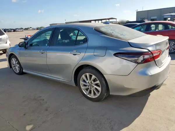 4T1C11AK8MU555367 2021 TOYOTA CAMRY - Image 2