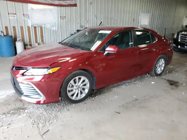4T1C11AK8MU563274 2021 TOYOTA CAMRY - Image 1