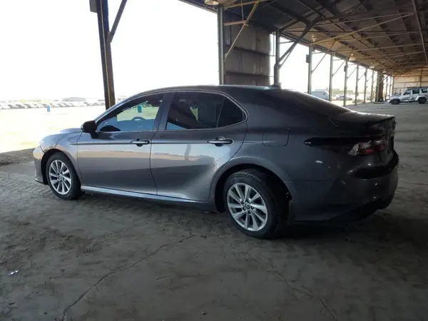 4T1C11AK8MU580978 2021 TOYOTA CAMRY - Image 2