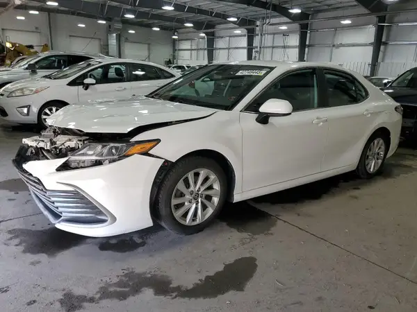 4T1C11AK8MU586280 2021 TOYOTA CAMRY - Image 1