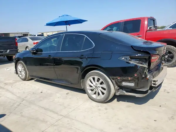 4T1C11AK8MU586490 2021 TOYOTA CAMRY - Image 2