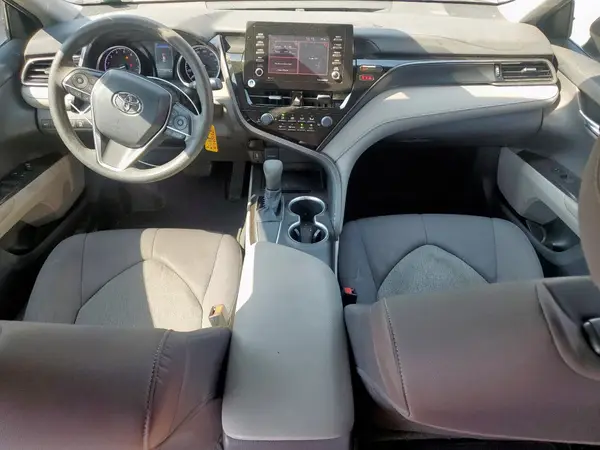 4T1C11AK8MU586490 2021 TOYOTA CAMRY - Image 8