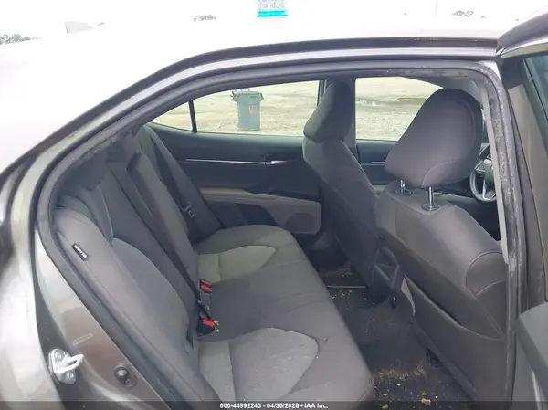 4T1C11AK8MU586635 2021 TOYOTA CAMRY - Image 8