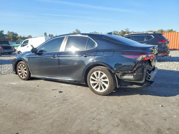 4T1C11AK8MU587140 2021 TOYOTA CAMRY - Image 2