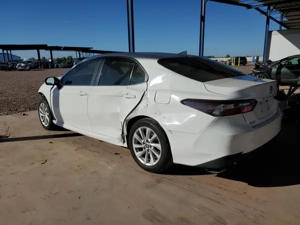 4T1C11AK8MU592841 2021 TOYOTA CAMRY - Image 2