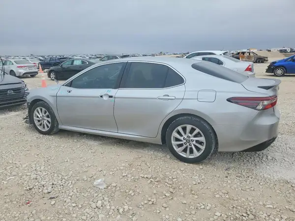 4T1C11AK8MU594394 2021 TOYOTA CAMRY - Image 2