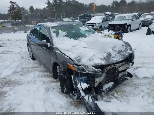 4T1C11AK8MU594444 2021 TOYOTA CAMRY - Image 1