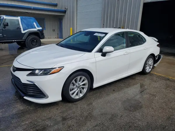 4T1C11AK8MU597912 2021 TOYOTA CAMRY - Image 1