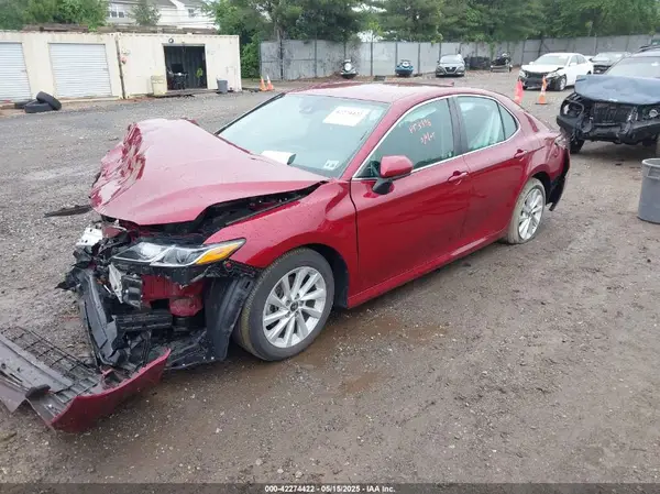 4T1C11AK8MU600193 2021 TOYOTA CAMRY - Image 2