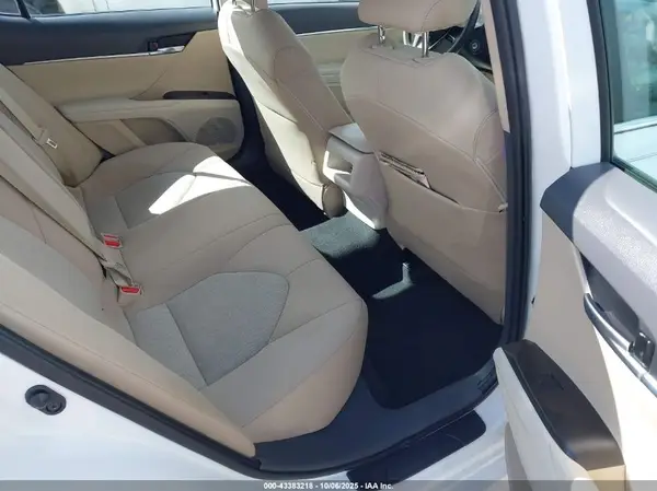 4T1C11AK8MU601313 2021 TOYOTA CAMRY - Image 8