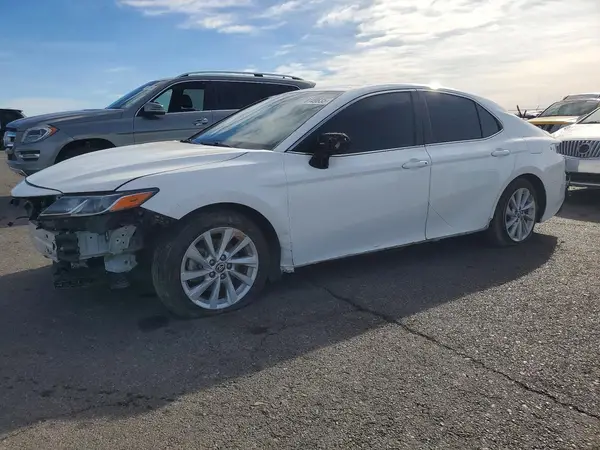 4T1C11AK8MU602753 2021 TOYOTA CAMRY - Image 1