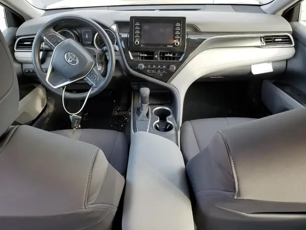 4T1C11AK8MU615681 2021 TOYOTA CAMRY - Image 8