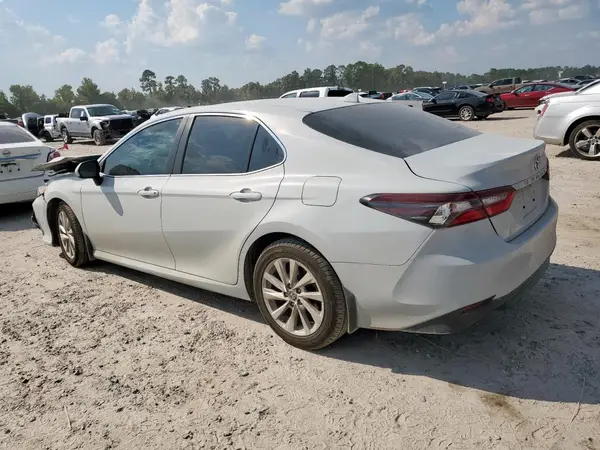 4T1C11AK8NU012571 2022 TOYOTA CAMRY - Image 2