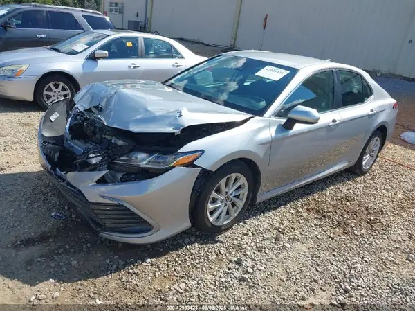 4T1C11AK8NU014479 2022 TOYOTA CAMRY - Image 2