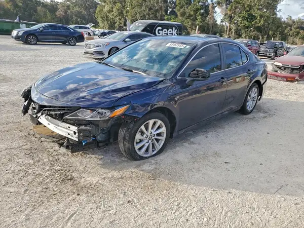 4T1C11AK8NU019360 2022 TOYOTA CAMRY - Image 1