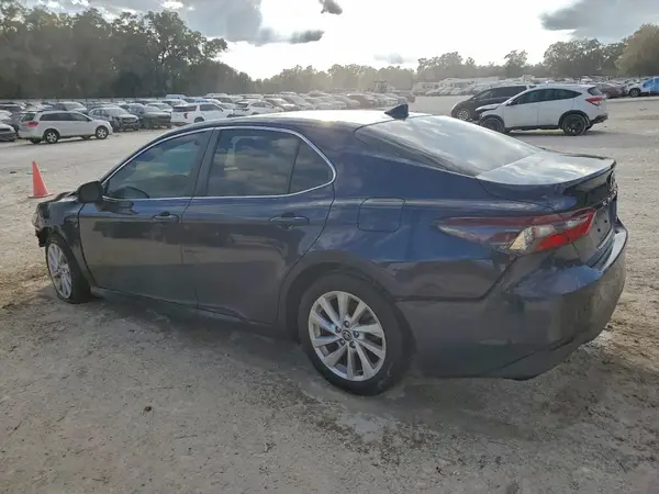 4T1C11AK8NU019360 2022 TOYOTA CAMRY - Image 2