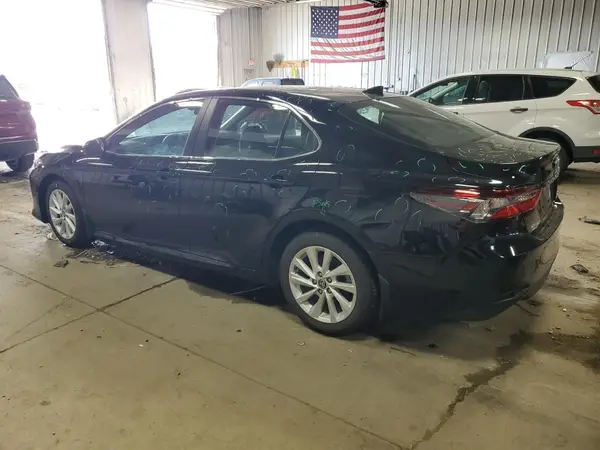 4T1C11AK8NU025630 2022 TOYOTA CAMRY - Image 2