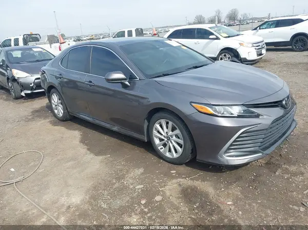 4T1C11AK8NU031086 2022 TOYOTA CAMRY