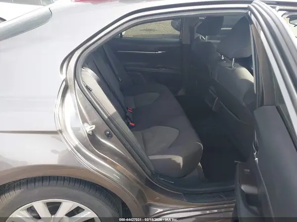4T1C11AK8NU031086 2022 TOYOTA CAMRY - Image 8