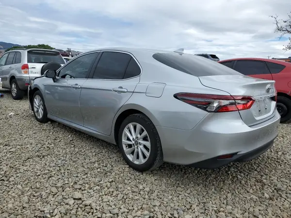 4T1C11AK8NU051516 2022 TOYOTA CAMRY - Image 2